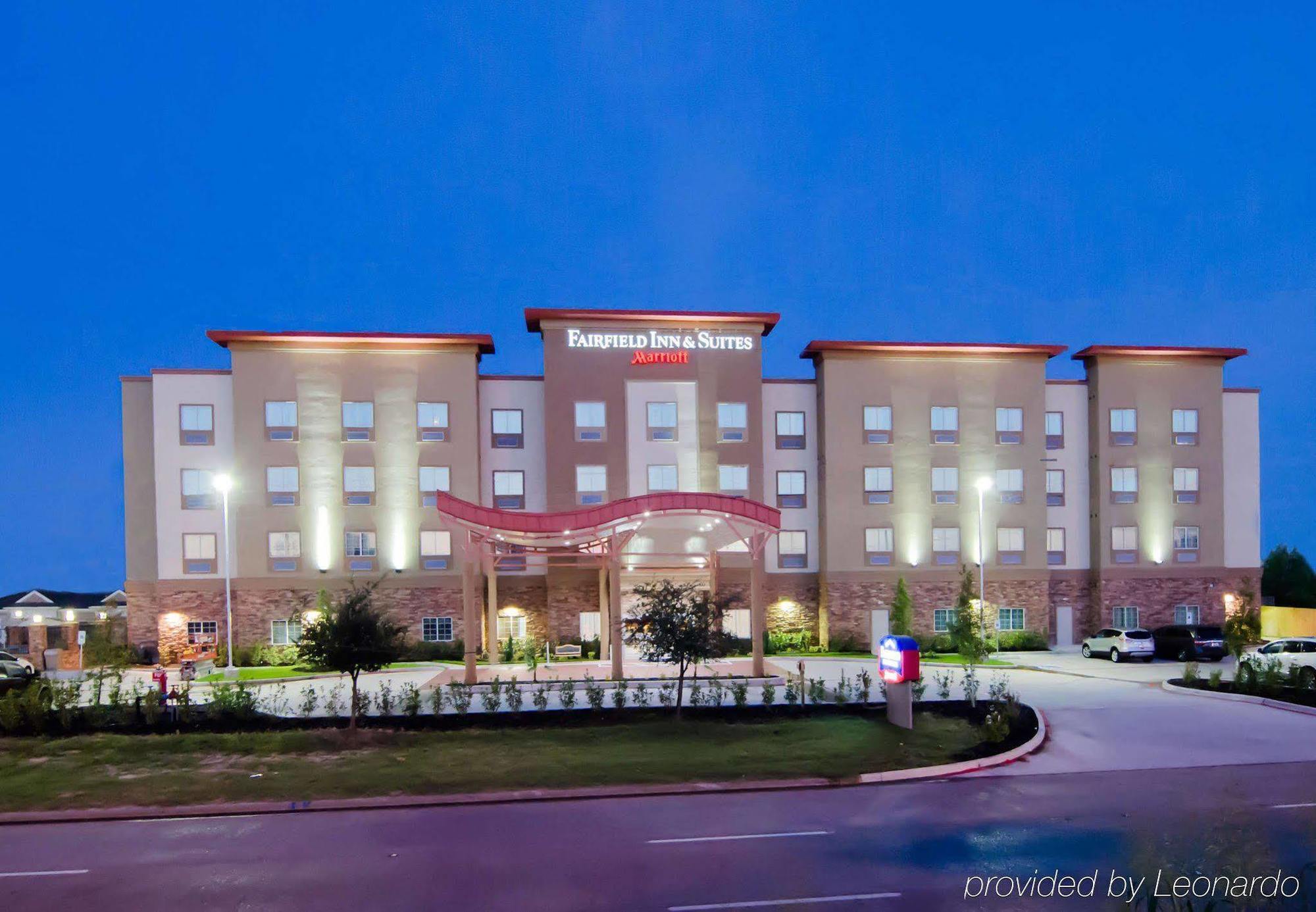 Fairfield Inn And Suites By Marriott North Spring Exterior foto